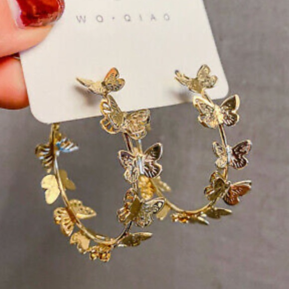 NEW 18k gold plated butterflies ๐ฆ Earrings - Picture 7 of 9